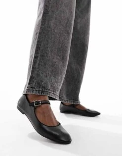 New Look Strap Ballerina Flat Shoe In Black For Women