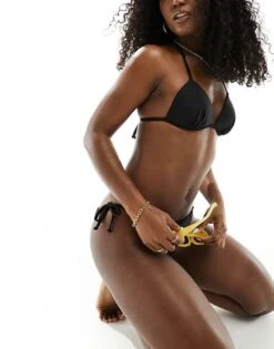 New Look Basic Moulded Triangle Bikini Top In Black For Women