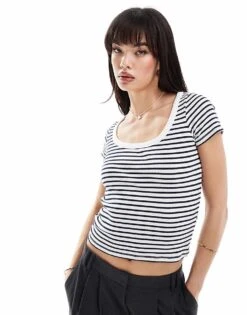 New Look Scoop Neck T-shirt In Black Stripe For Women White Pattern