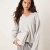New Look V-neck Jumper In Light Grey For Women
