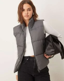 New Look Cropped Gilet In Grey For Women