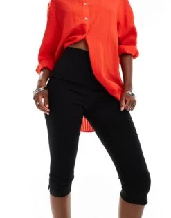 New Look Pedal Pusher Trousers In Black For Women