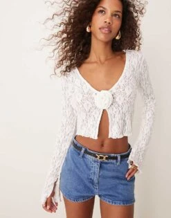 New Look Lace Corsage Cropped Flare Sleeve Top In Off White For Women Cream
