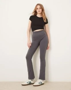 New Look Kick Flare Leggings In Grey For Women