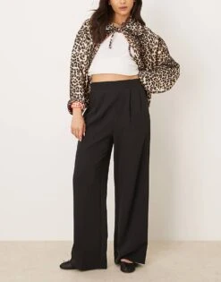 New Look Pull On Wide Leg Trouser In Black For Women