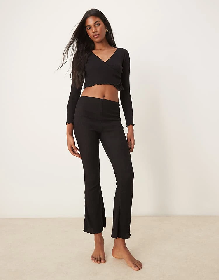 New Look Co-ord Ribbed Loungwear Set In Black - Image 2