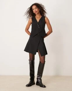 New Look Asymmetric Button Waistcoat In Black For Women