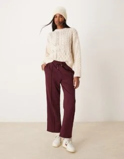 New Look Side Stripe Pintuck Joggers In Burgundy For Women