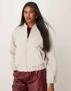 New Look Textured Oversized Bomber Jacket In Cream For Women