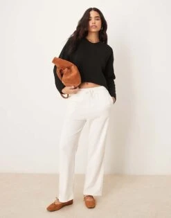 New Look Wide Leg Joggers In Off White For Women Cream