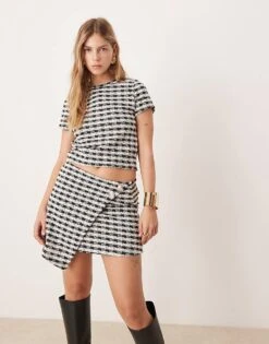 New Look Boucle Wrap Skirt & Top Co-ord In Black Check