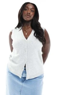 New Look Plus New Look Curve Button Down Vest In Light Grey For Women