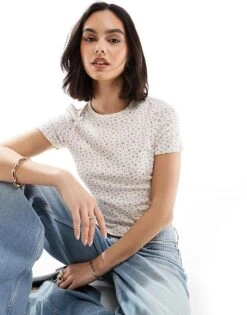 New Look Ditsy Floral Baby T-shirt In Cream For Women Cream Pattern