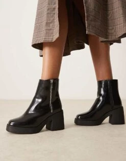 New Look Chunky Mid Heeled Ankle Boot In Black For Women