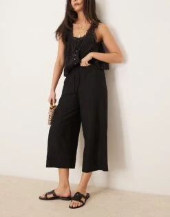 New Look Linen Cropped Trousers In Black For Women