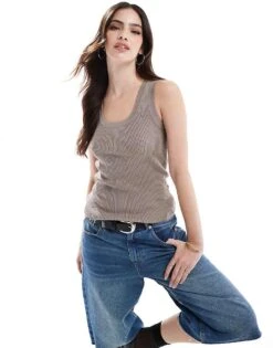 New Look Scoop Neck Vest In Mink For Women